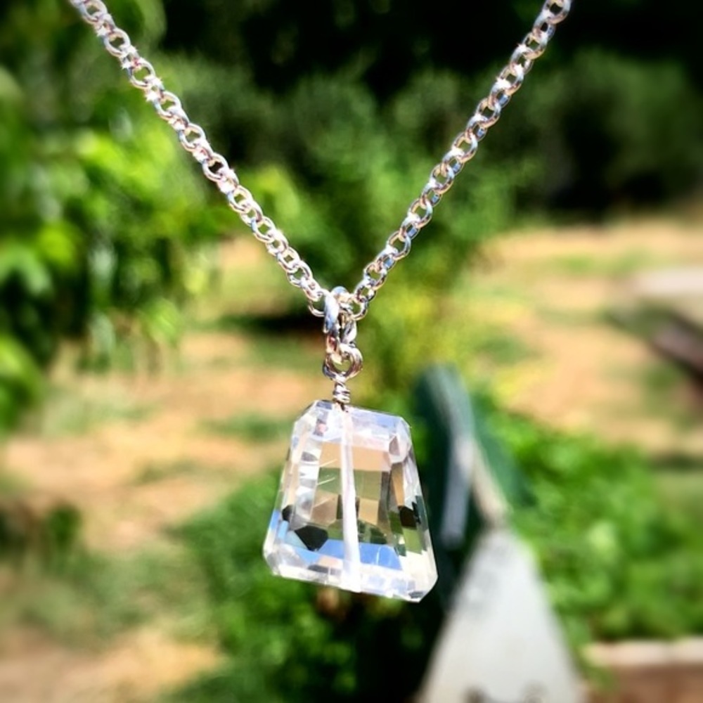Genuine Hand Cut Crystal Quartz Pendant Necklace!